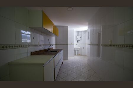 Apartamento à venda com 95m², 3 quartos e 2 vagas Apartamento à venda com 95m², 3 quartos e 2 vagasCozinha e Área de Serviço