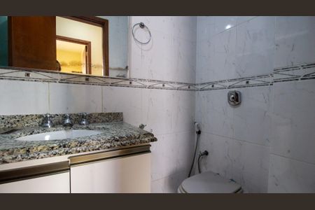Apartamento à venda com 95m², 3 quartos e 2 vagas Apartamento à venda com 95m², 3 quartos e 2 vagasBanheiro Social