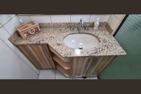 Apartamento à venda com 69m², 3 quartos e 1 vaga Apartamento à venda com 69m², 3 quartos e 1 vagaBanheiro Social