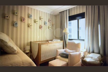 Apartamento à venda com 3 quartos, 203m² em Vila Progredior, São Paulo