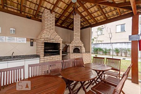 Apartamento para alugar com 60m², 2 quartos e sem vagaÁrea comum - Churrasqueira