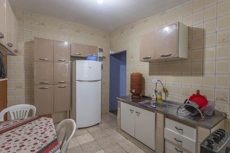 Casa à venda com 118m², 2 quartos e 2 vagas Casa à venda com 118m², 2 quartos e 2 vagasCozinha