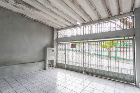 Casa à venda com 118m², 2 quartos e 2 vagas Casa à venda com 118m², 2 quartos e 2 vagasGaragem