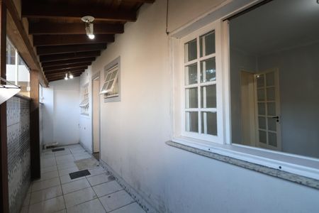 Casa à venda com 233m², 4 quartos e 4 vagasLavanderia