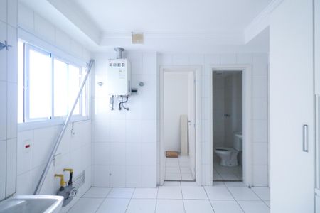 Apartamento para alugar com 243m², 4 quartos e 4 vagas Apartamento para alugar com 243m², 4 quartos e 4 vagasÁrea de Serviço