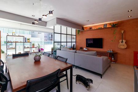 Apartamento à venda com 142m², 2 quartos e 2 vagas Apartamento à venda com 142m², 2 quartos e 2 vagasSala