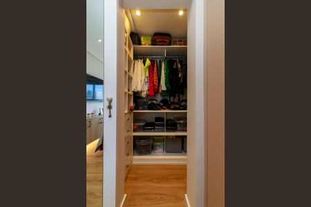 Apartamento à venda com 142m², 2 quartos e 2 vagas Apartamento à venda com 142m², 2 quartos e 2 vagasSuíte - Closet