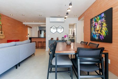 Apartamento à venda com 142m², 2 quartos e 2 vagas Apartamento à venda com 142m², 2 quartos e 2 vagasSala