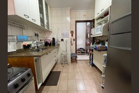 Apartamento à venda com 84m², 3 quartos e 2 vagasCozinha