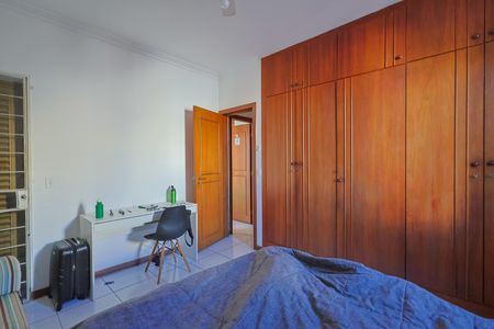 Apartamento à venda com 130m², 3 quartos e 2 vagasSuíte