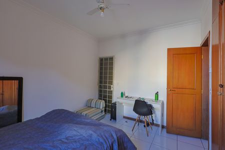 Apartamento à venda com 130m², 3 quartos e 2 vagasSuíte