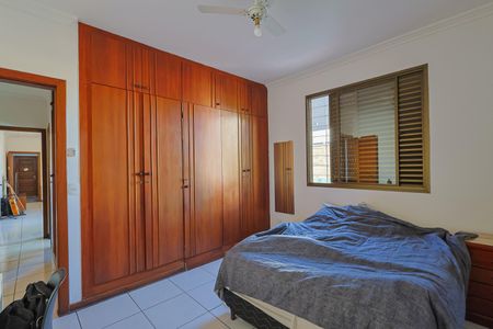 Apartamento à venda com 130m², 3 quartos e 2 vagasSuíte