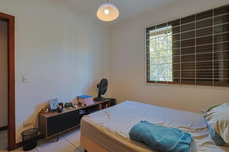 Apartamento à venda com 130m², 3 quartos e 2 vagasQuarto 2