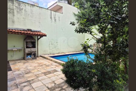 Casa à venda com 472m², 5 quartos e 6 vagas