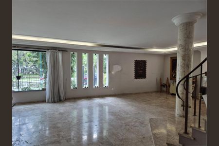 Casa à venda com 5 quartos, 472m² em Jardim Luzitania, São Paulo