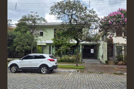 Casa à venda com 472m², 5 quartos e 6 vagas