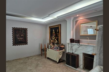 Casa à venda com 472m², 5 quartos e 6 vagas