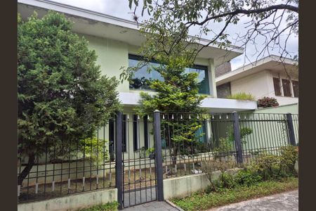 Casa à venda com 472m², 5 quartos e 6 vagas