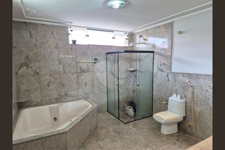 Casa à venda com 472m², 5 quartos e 6 vagas