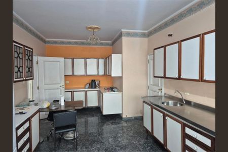 Casa à venda com 472m², 5 quartos e 6 vagas