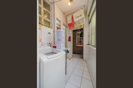 Apartamento à venda com 140m², 3 quartos e sem vaga Apartamento à venda com 140m², 3 quartos e sem vagaLavanderia