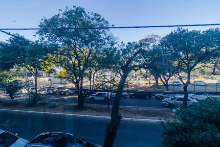 Vista/Sacada/Sala de apartamento à venda com 3 quartos, 140m² em Floresta, Porto Alegre