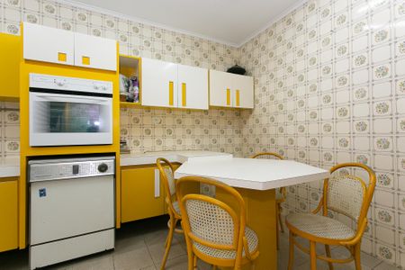 Casa para alugar com 280m², 3 quartos e 4 vagasCozinha