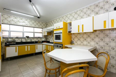 Casa para alugar com 280m², 3 quartos e 4 vagasCozinha