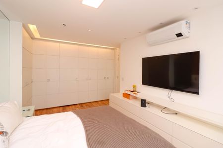 Apartamento à venda com 280m², 5 quartos e 4 vagasSuíte 1