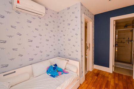 Apartamento à venda com 280m², 5 quartos e 4 vagasSuíte 3