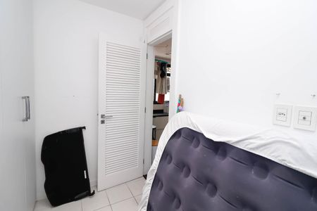 Apartamento à venda com 280m², 5 quartos e 4 vagasQuarto de Serviço