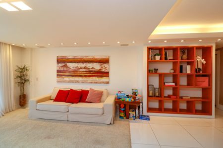 Apartamento à venda com 280m², 5 quartos e 4 vagasSala