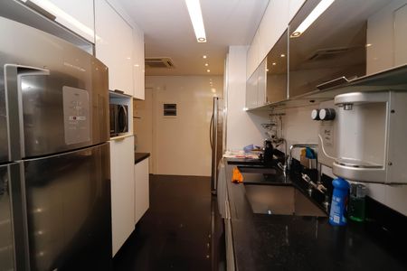 Apartamento à venda com 280m², 5 quartos e 4 vagasCozinha