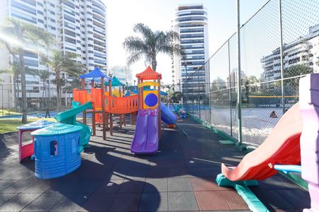 Apartamento à venda com 280m², 5 quartos e 4 vagasÁrea comum