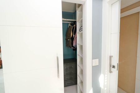 Apartamento à venda com 280m², 5 quartos e 4 vagasSuíte 2