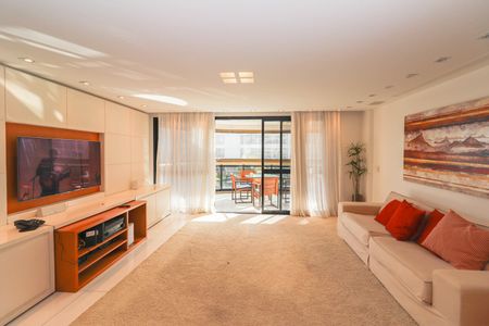 Apartamento à venda com 280m², 5 quartos e 4 vagasSala