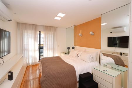 Apartamento à venda com 280m², 5 quartos e 4 vagasSuíte 1