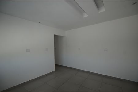 Quarto 1 de casa para alugar com 1 quarto, 70m² em Bento Ribeiro, Rio de Janeiro