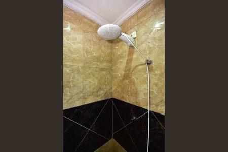 Casa para alugar com 250m², 3 quartos e 2 vagasChuveiro do Banheiro da Suíte