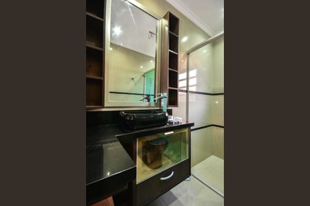 Casa para alugar com 250m², 3 quartos e 2 vagasBanheiro