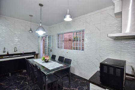 Casa para alugar com 250m², 3 quartos e 2 vagasCozinha