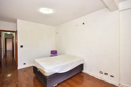 Casa para alugar com 250m², 3 quartos e 2 vagasSuíte