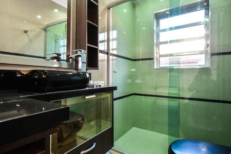 Casa para alugar com 250m², 3 quartos e 2 vagasBanheiro