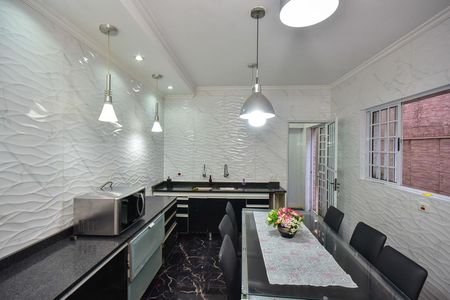 Casa para alugar com 250m², 3 quartos e 2 vagasCozinha