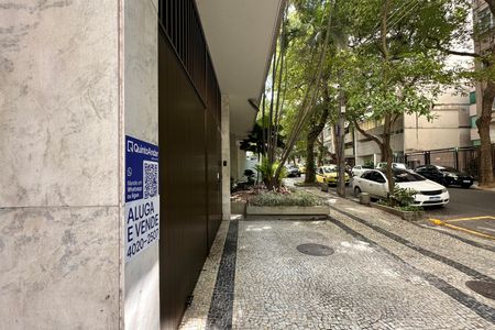 Apartamento à venda com 100m², 4 quartos e 1 vagaPlaquinha