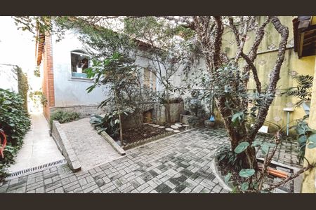 Casa para alugar com 240m², 3 quartos e 4 vagasQuintal