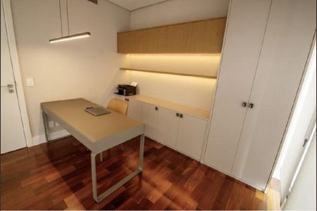 Apartamento à venda com 335m², 4 quartos e 4 vagasEscritório