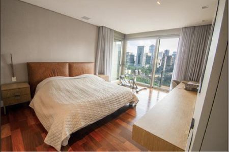 Apartamento à venda com 335m², 4 quartos e 4 vagasSuíte 1