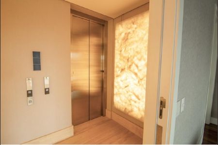 Apartamento à venda com 335m², 4 quartos e 4 vagasHall