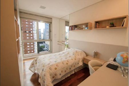 Apartamento à venda com 335m², 4 quartos e 4 vagasSuíte 3